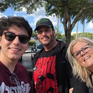 Meet your Posher, Claudia